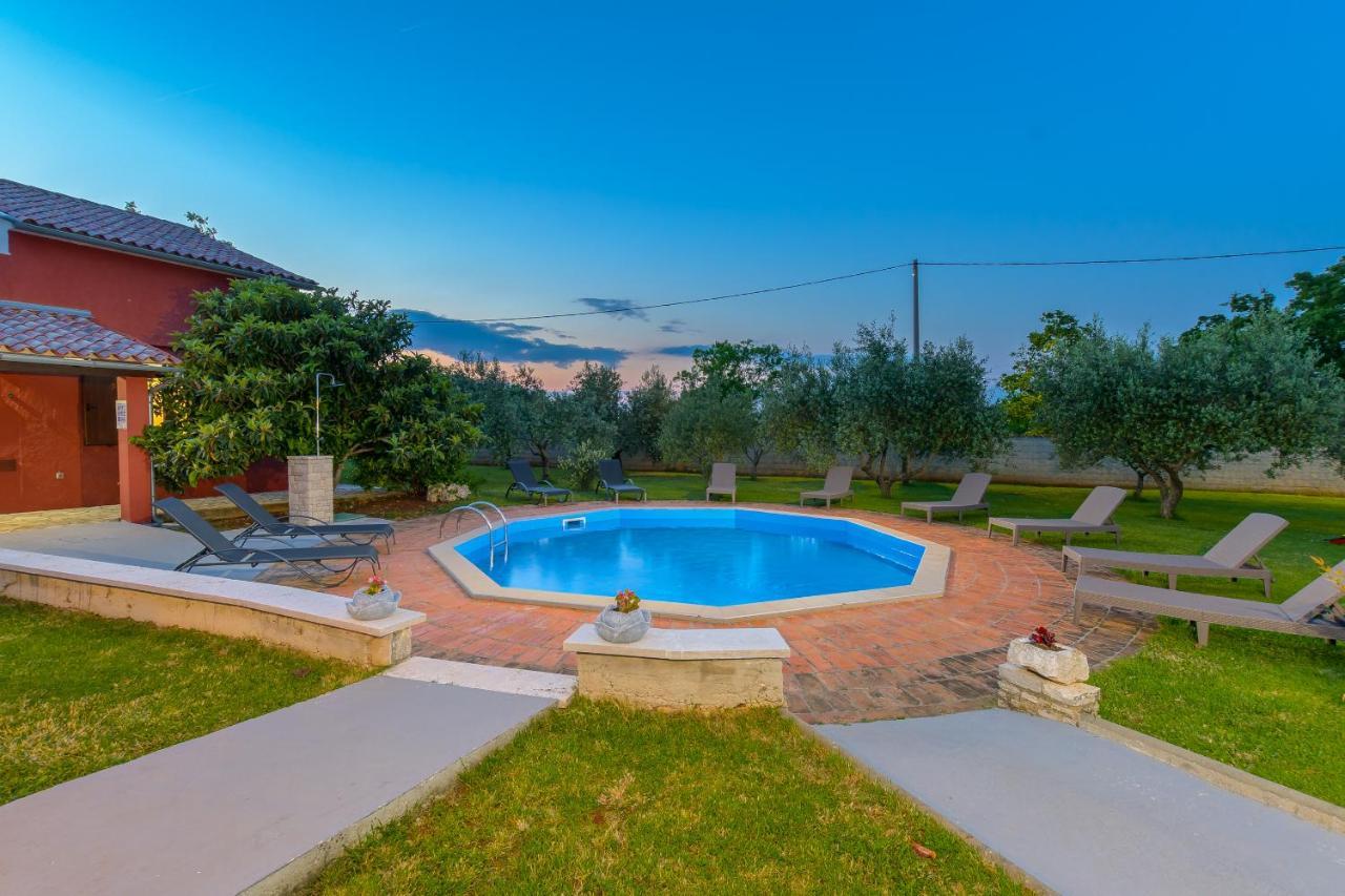 Villa Carla With Private Pool & Kids Playground - Pet Friendly Mutvoran 외부 사진