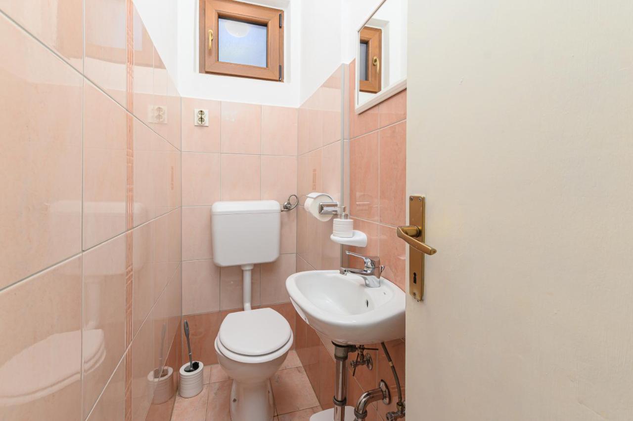 Villa Carla With Private Pool & Kids Playground - Pet Friendly Mutvoran 외부 사진